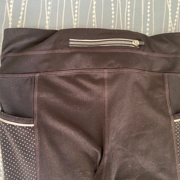 Athleta leggings small black/dots - Picture 3 of 6